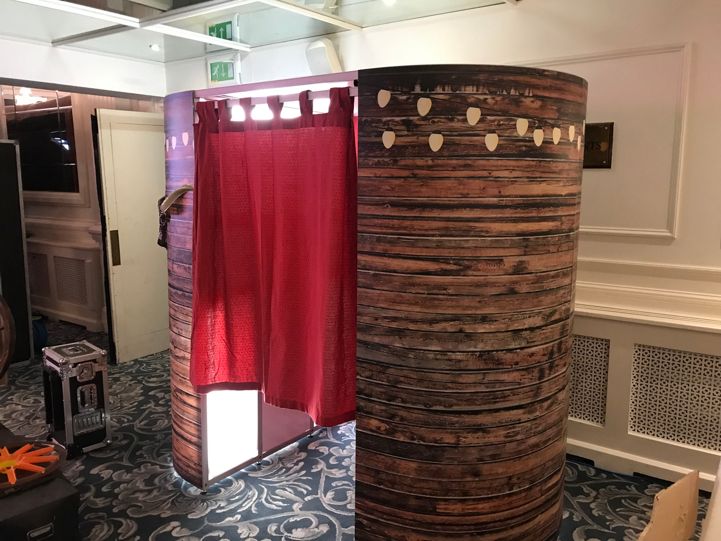 Enchanted Woodlands Photobooth: Step into the Fairytale